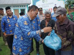 Penyaluran 500 Paket Sembako untuk Warga Terdampak Banjir di Desa Sei Dua Hulu