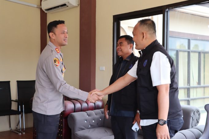 Polres Pringsewu Terima Penghargaan Komnas Perlindungan Anak