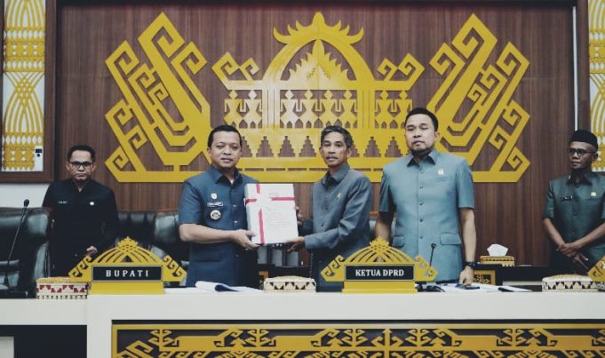 Bupati Pringsewu Sampaikan LKPJ Kepala Daerah 2025