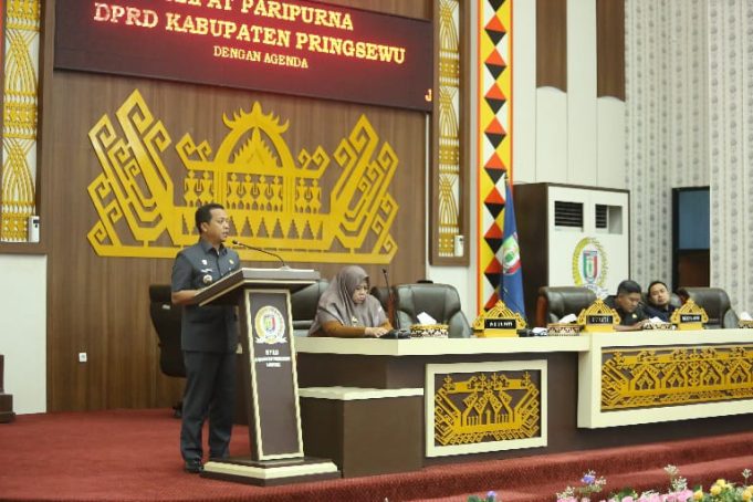 Bupati Pringsewu Jawab Pemandangan Umum Fraksi-fraksi DPRD