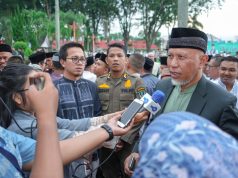 Sholat Idulfitri bersama Ribuan Masyarakat, Mahyeldi Sampaikan 4 Pesan