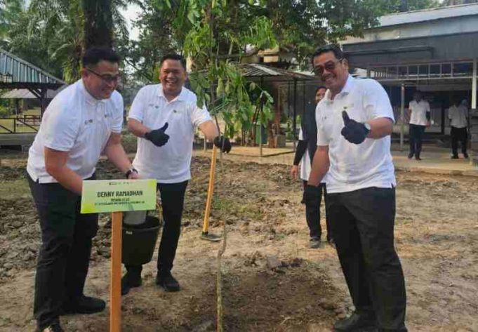 PalmCo Targetkan Tanam 50.000 Pohon, Perkuat Komitmen Lingkungan di Hari Bumi