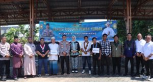 Polresta Tanjungpinang Distribusikan 14 Sapi dan 7 Kambing Kurban untuk Masjid dan Ponpes