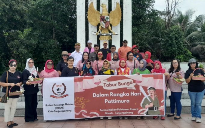 IKMAL Tanjungpinang Tabur Bunga Peringati Hari Pattimura 2026, Perkuat Persaudaraan Lintas Agama di Perantauan