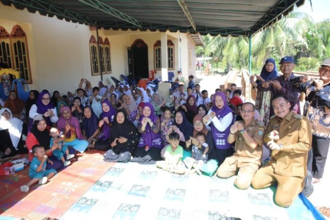 Bunda Literasi Tekankan Budaya Baca Saat Melakukan Pelantikan di Buntu Pane