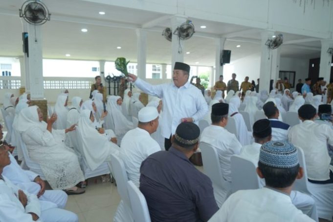 Calon Jemaah Haji Asahan Di-Upah-Upah, Tradisi Penuh Doa Sambut Perjalanan ke Tanah Suci