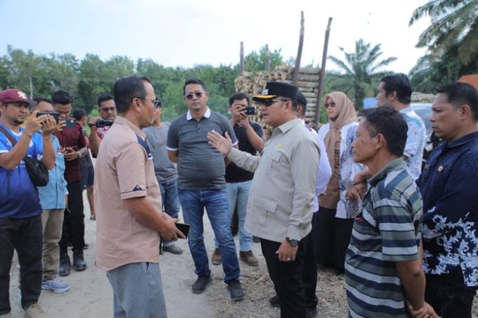 Cegah Kerusakan Jalan, Wakil Bupati Asahan Sidak Lokasi Bongkar Muat Kayu