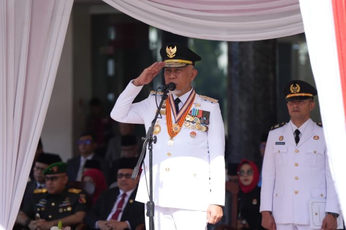 Pimpin Upacara Hari Otonomi Daerah ke-30, Gubernur Mahyeldi Tekankan Ini