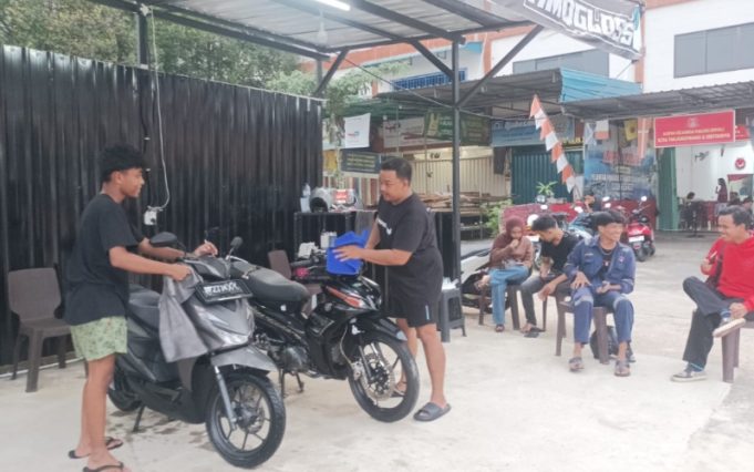 IKMAL Tanjungpinang Mendukung UMKM Melalui Pembukaan Pencucian Motor AMQGLOSS Oleh Warganya