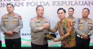 Polda Kepri Raih Penghargaan BPJS Kesehatan, Perkuat Sinergi Sukseskan Program JKN dan Pelayanan Publik