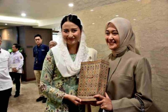 Wagub Jihan Nurlela Gelar Pertemuan dengan Wamen Perdagangan Dyah Roro Esti di Jakarta