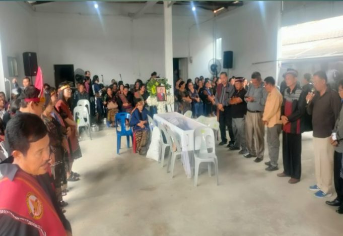 Pelepasan Tokoh Kepri Pardamean Halomoan Sitanggang Dilakukan Secara Adat Dan Dihadiri Ribuan Pelayat