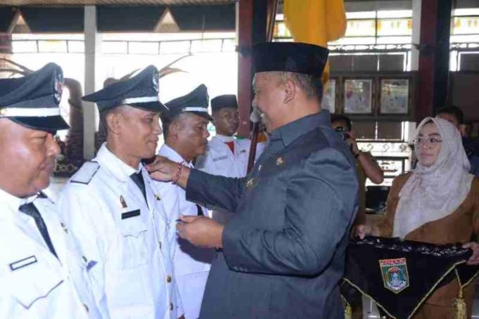 Plt Bupati I Komang Koheri, Melantik dan Mengambil Sumpah Jabatan 13 Kepala Kampung