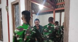 Nginap Dirumah Warga, Jadi Pengalaman Berkesan bagi Anggota Satgas TMMD 129 Bojonegoro