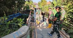 Permudah Akses Masyarakat, Satgas TMMD 129 Bojonegoro Bangun Jembatan Dusun Mundu