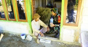 Satgas TMMD 129 Bojonegoro Buktikan Kepedulian Lewat Aksi Sederhana