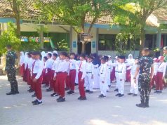 Sambut Semarak HUT RI: Satgas TMMD 129 Bojonegoro Gembleng PBB Siswa SD
