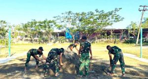 TMMD 129 Bojonegoro di Kesongo Siapkan Arena Turnamen Voli