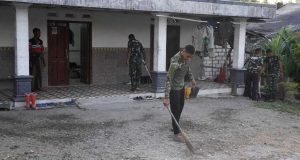 Satgas TMMD 129 Bojonegoro Rutin Bersihkan Tempat Nginap