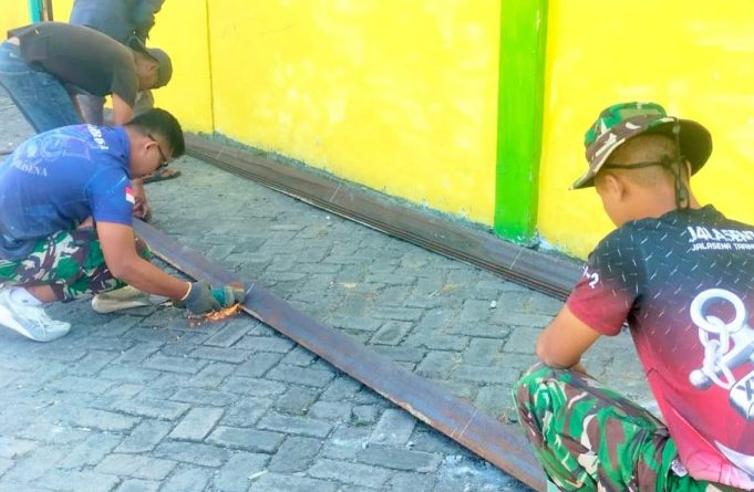 TMMD 129 Bojonegoro Percepat Pemotongan Besi Jembatan Brang Etan, Hadiah Spesial bagi Warga Kesongo