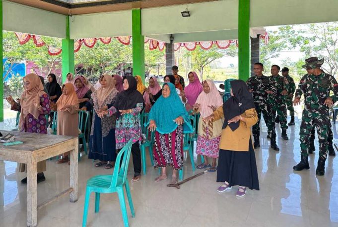 TMMD 129 Bojonegoro Ajak Lansia Desa Kesongo Senam Sehat