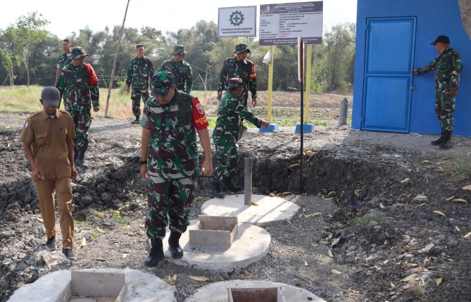 Dansatgas TMMD 129 Bojonegoro Cek Langsung Progres Pembangunan Sumur Bor Dusun Bekatul