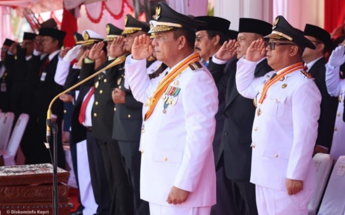 Gubernur Ansar Pimpin Upacara HUT ke-81 RI di Kepri, Tegaskan Peran Strategis sebagai Perisai Kedaulatan Maritim