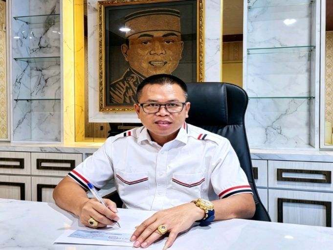 Ketika ‘Anak Kandung’ PWI Digebuk dan Penyusup Ilegal Dipeluk