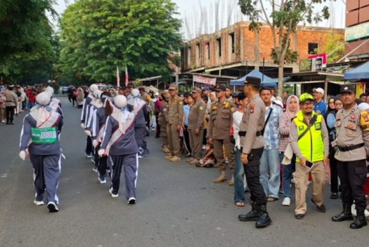 Gerak Jalan Proklamasi 17 Km dan 8 Km, Polsek Tanjungpinang Timur Perkuat Pengamanan di start Sei Carang