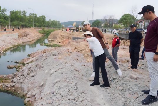 29 Titik Banjir Batam Ditangani, Li Claudia Pastikan Infrastruktur Terus Dibenahi