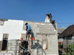 Sentuhan Warna Baru untuk Impian Pak Koko: Satgas TMMD 129 Bojonegoro Pacu Finishing RTLH