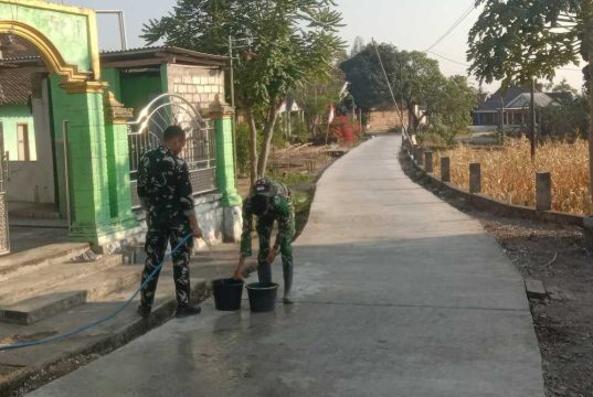 Menjaga Napas Jalan Baru, Dedikasi Satgas TMMD 129 Bojonegoro Merawat Impian Warga