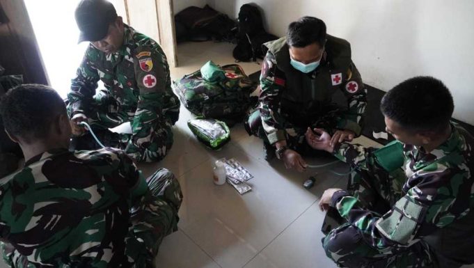 Cerita Kemanusiaan – Kesigapan Tim Kesehatan Satgas TMMD 129 Bojonegoro