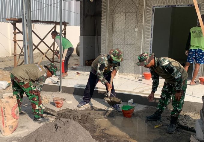 Fase Finishing, Musholla Rest Area di TMMD 129 Bojonegoro Tahap Pasang Keramik – Pengecatan Teras