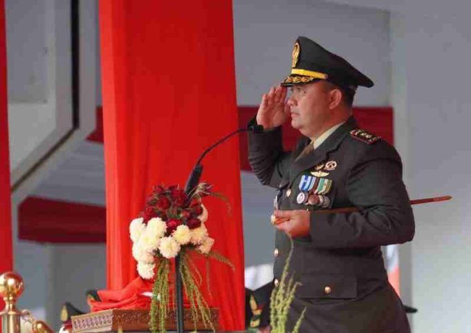 Dandim Bojonegoro Pimpin Upacara Penurunan Bendera HUT ke-81 RI