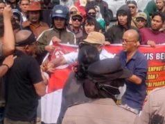 Demo di 3 Tempat Berbeda , FABB Bentrok Dengan Preman Bayaran Diduga dari Pihak Kontraktor
