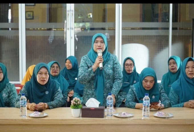 Ketua TP PKK Kabupaten Asahan Pantau Kesiapan Desa Persatuan Hadapi Lomba AKU HATINYA PKK Tingkat Provinsi