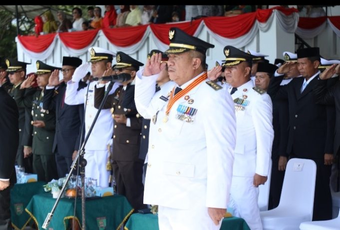 Bupati Asahan Pimpin Upacara Pengibaran Bendera Merah Putih Peringatan HUT ke-81 Kemerdekaan RI