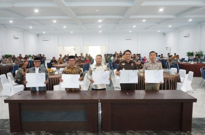 Wabup Asahan Ikuti Penandatanganan Percepatan Pendaftaran Tanah Wakaf Sumut Secara Daring