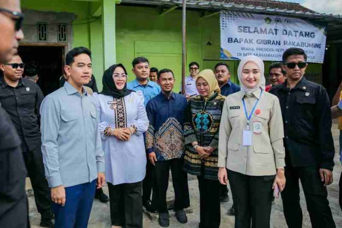 Didampingi Wagub Jihan, Wapres Gibran Tinjau Program Makan Bergizi, Pastikan Berjalan Optimal