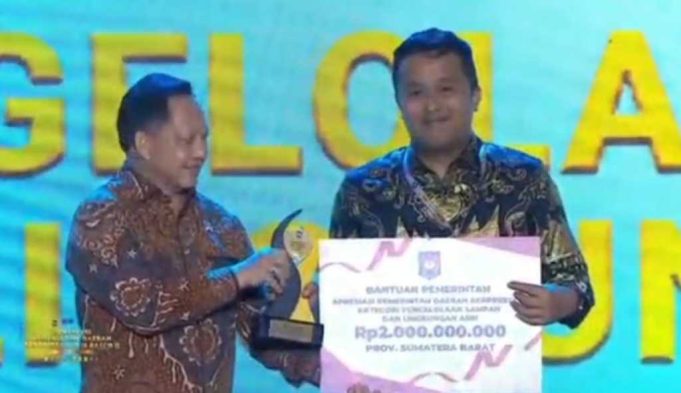 Pemprov Sumbar Raih 2 Penghargaan Pemda Berprestasi 2026, Dapat Insentif Fiskal Rp3,5 M