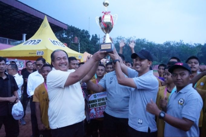 Bupati Asahan Resmi Tutup Turnamen Sepak Bola U-15 Piala Bupati Asahan 2026