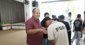Bupati Asahan Lepas Kontingen Sepak Bola Piala Soeratin U-13 dan U-15