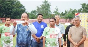 Bupati Asahan Buka Turnamen Sepak Bola Usia 35+ Piala Ketua DPRD, Dirangkai Laga Ekshibisi Silaturahmi